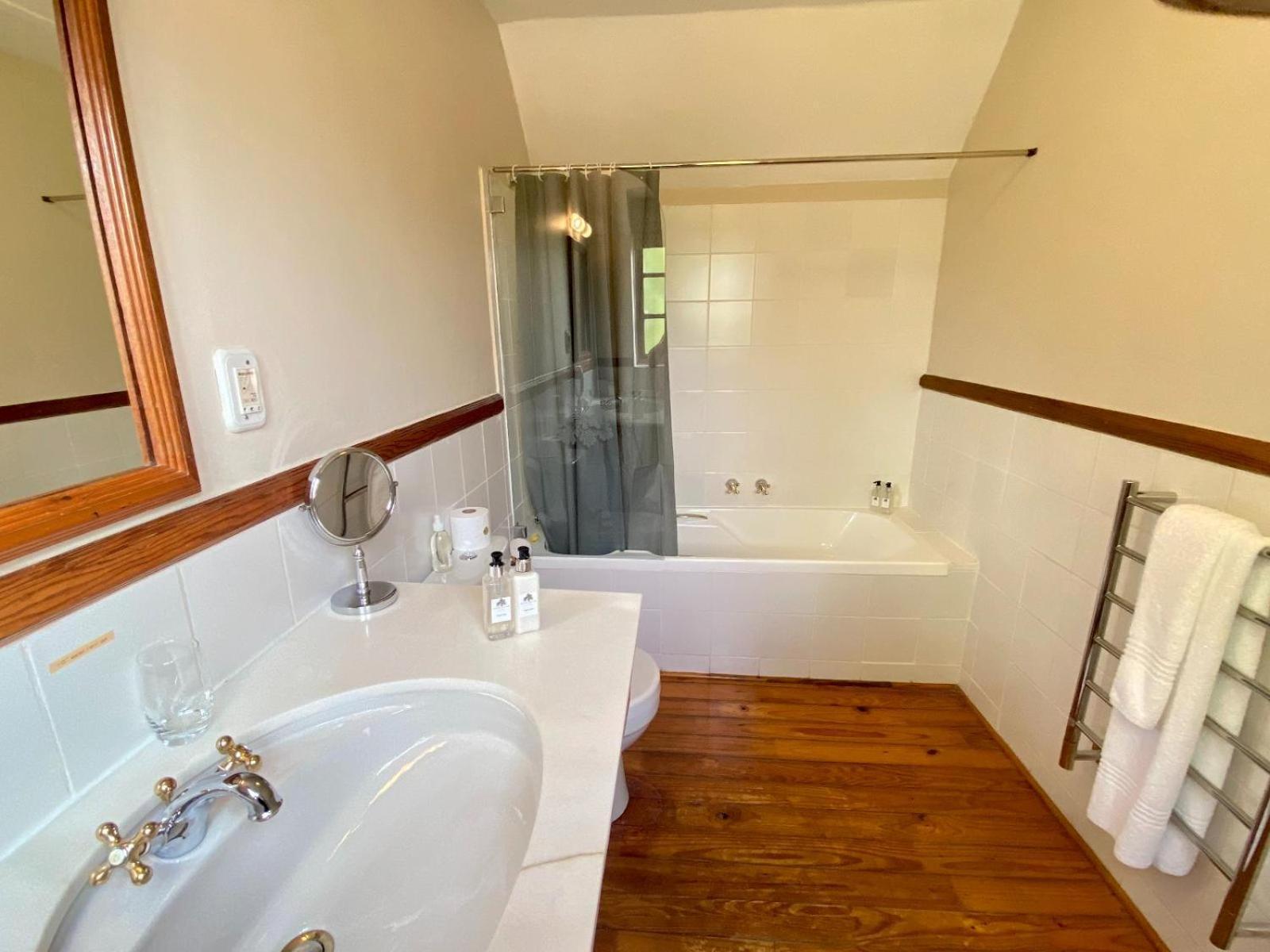 Acorn House 4*